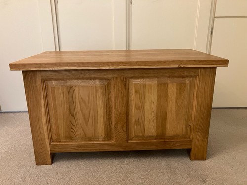 Solid oak chest - oak, chest.