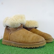 UGG Boots Men's Size 7.5 Tan Shearling Scalloped Edge Bailey Button Comfy Shoes