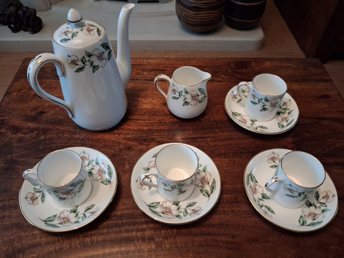 Crown staffordshire christmas - staffordshire,
