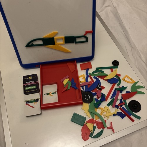Magnetic play board with easel - magnetic,