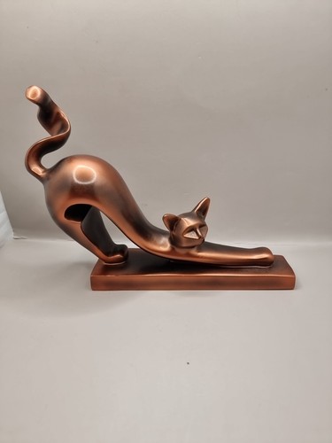 Beautiful copper effect cat - copper,