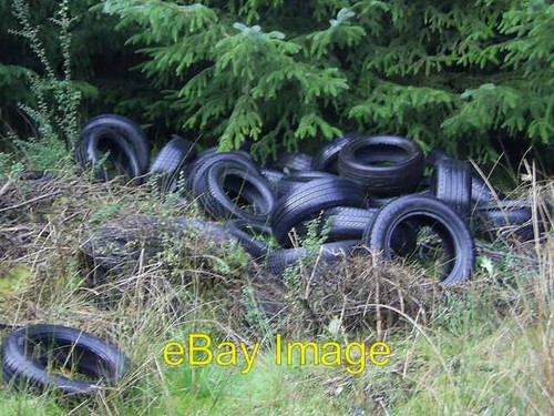 Photo 6x4 dumped - 6x4, tyres