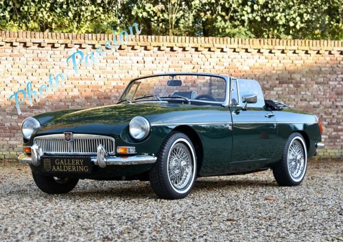 Photo roadster green - mg, b