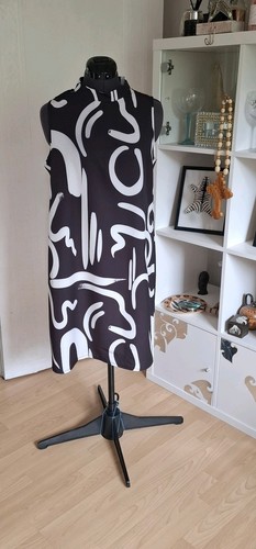 Black white womens retro - black, &white