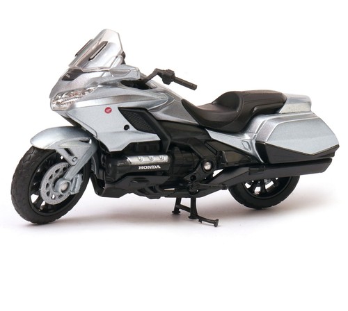 Honda gold wing - gold, bike
