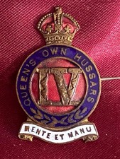 Lovely WW1/2 Enamel 4th Queens