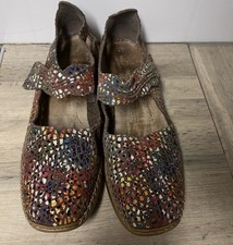 Reiker Mosaic Lattice Mary