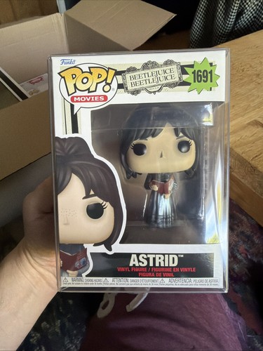 Funko pop vinyl beetlejuice - pop!,