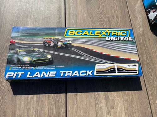 Scalextric digital bundle - bundle, pit