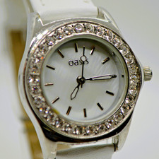 Oasis Round Quartz Watch