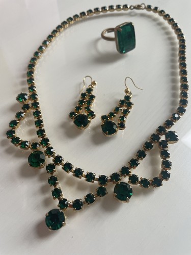 Vintage jewelry set emerald - vintage,