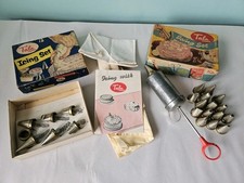 1950s Vintage Tala Icing Set 1703 & 1705 with extra Nozzles