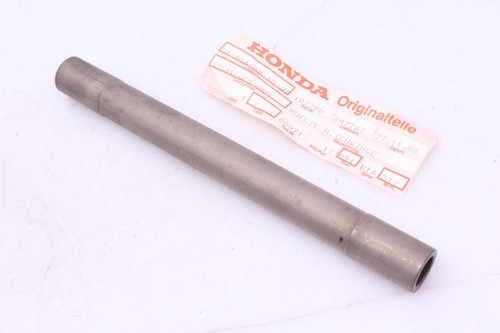 Swingarm axle thru - swingarm,