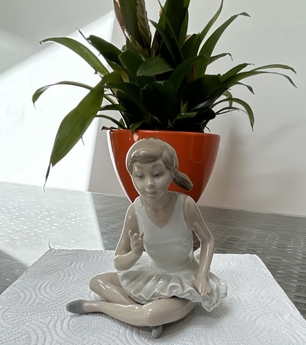 Porcelain ballerina figurine - porcelain,