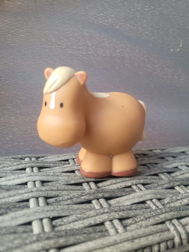 Happyland horse figure - horse,