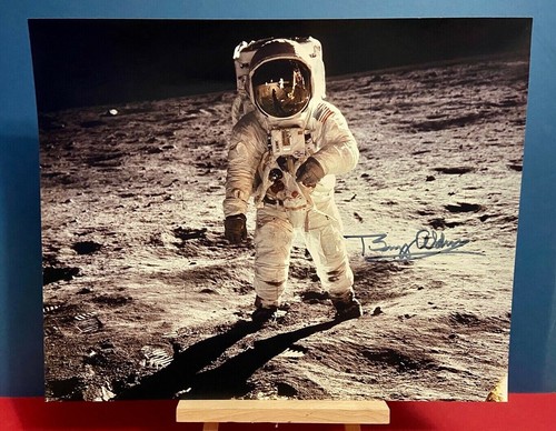 Buzz aldrin former - buzz, us