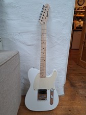 SQUIER by FENDER SONIC ESQUIER