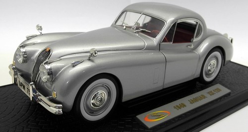 Signature scale diecast - 1/18,