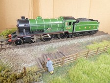 Hornby  00 Gauge LNER Hunt