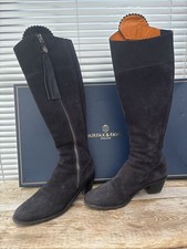 Fairfax & Favor Regina Tall