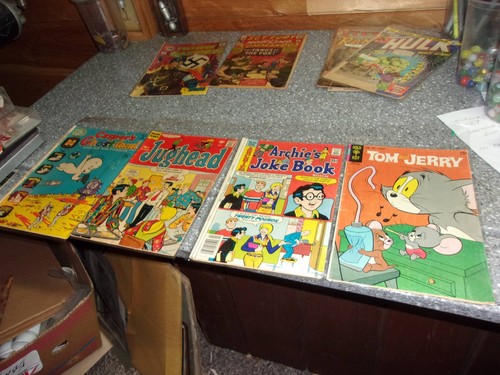 X796 old comic book - old,
