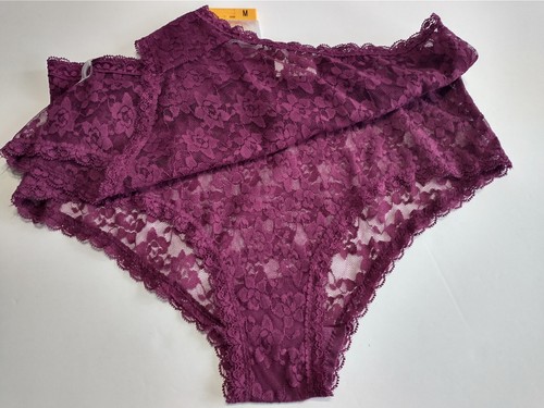 Vtg pair women burgundy - pair,