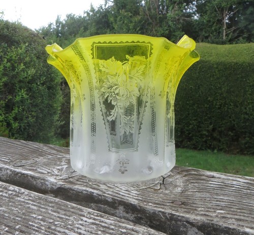Antique etched yellow lemon - antique, yellow/lemon