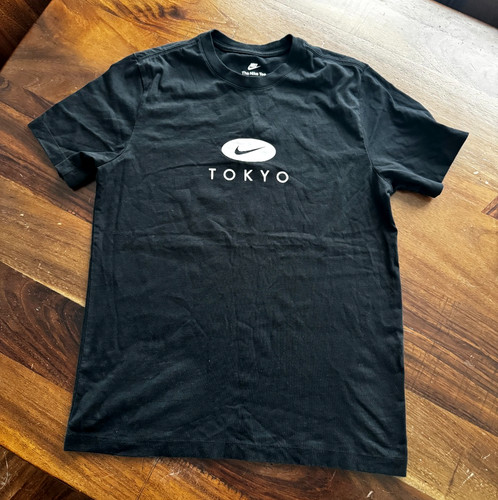 Nike tokyo swoosh logo - swoosh,