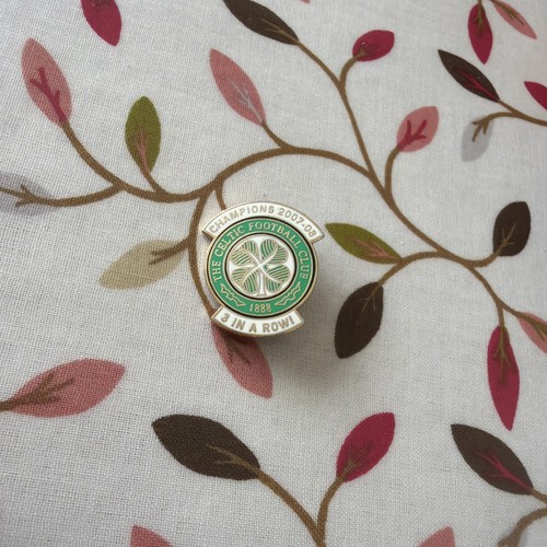 Celtic pin badge - celtic, fc
