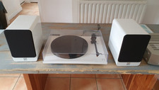 [For Sale] Rega planar 1, White with 2 White Speakers And Marantz Integrated AMP