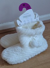 Primark Ladies Size 5/6 Cream Memory Foam Slippers Brand New Bow Pom Pom Detail