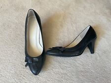 Ladies court shoes BHS black kitten heel size 5 BNWOB