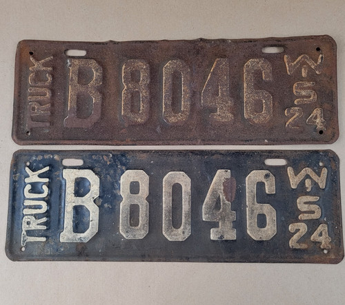 Pair 1924 wisconsin license - pair,