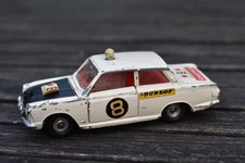 Dinky 212 Ford Cortina Mk 1