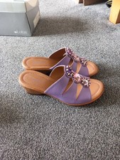 New Boxed Womens Lotus Wedge