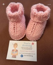 Beautiful Baby Girl Hug Boots 0-3 Hand Knitted Warm & Comfy