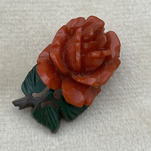Vintage 1930s bakelite carved - 1930s,