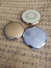Vintage Ladies Powder Compact