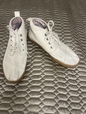 Tom's Mens Size 8.5.Bota