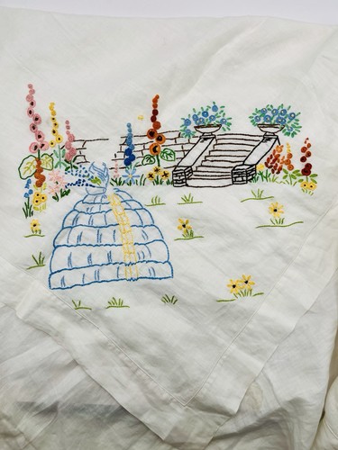 Vintage white embroidered - vintage,