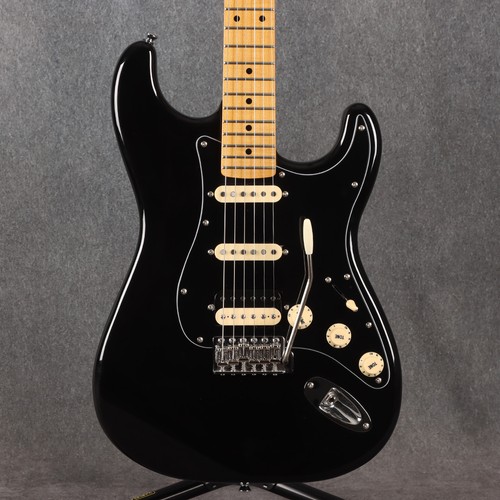 Vintage reissued black - -,