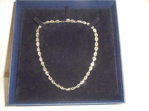 Signed swarovski talesia - signed,