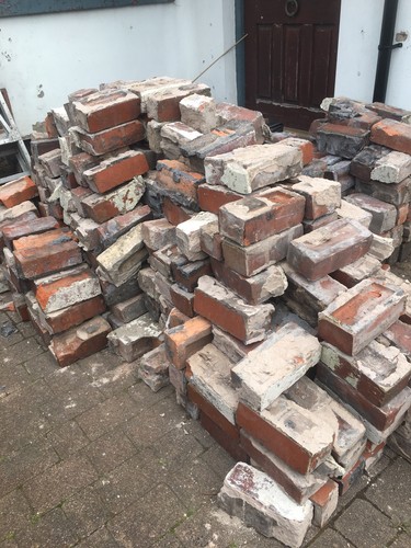 Reclaimed red house bricks - reclaimed,