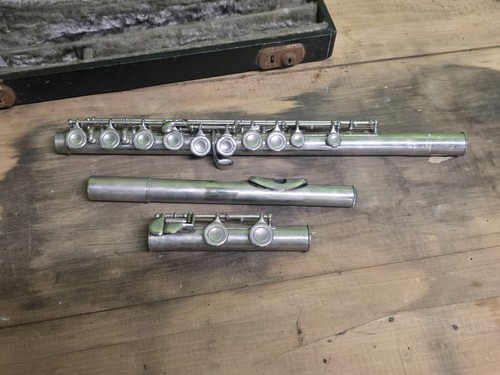 Boosey and hawkes regent flute - and,