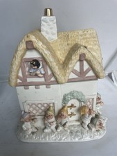 Lenox Disney Classics Snow White Cottage Large Cooke Jar 2005 FINE IVORY CHINA