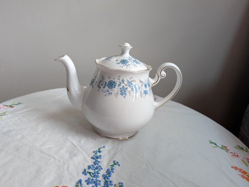 Colclough braganza teapot - colclough,