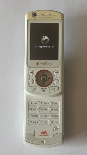 Rare sony ericsson w900i - sony,