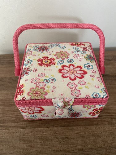 Pink floral padded fabric - pink,