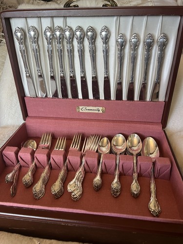 Oneida community silver plate - oneida,