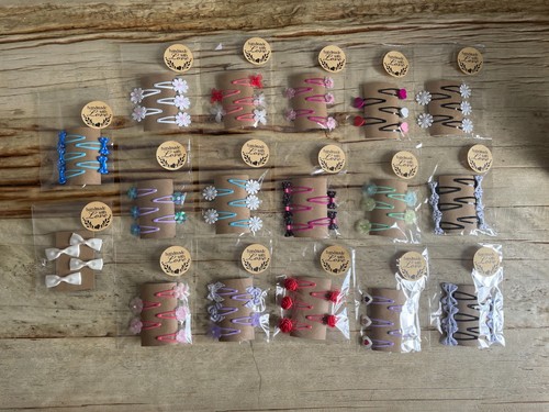 Job lot handmade hair clips - lot,